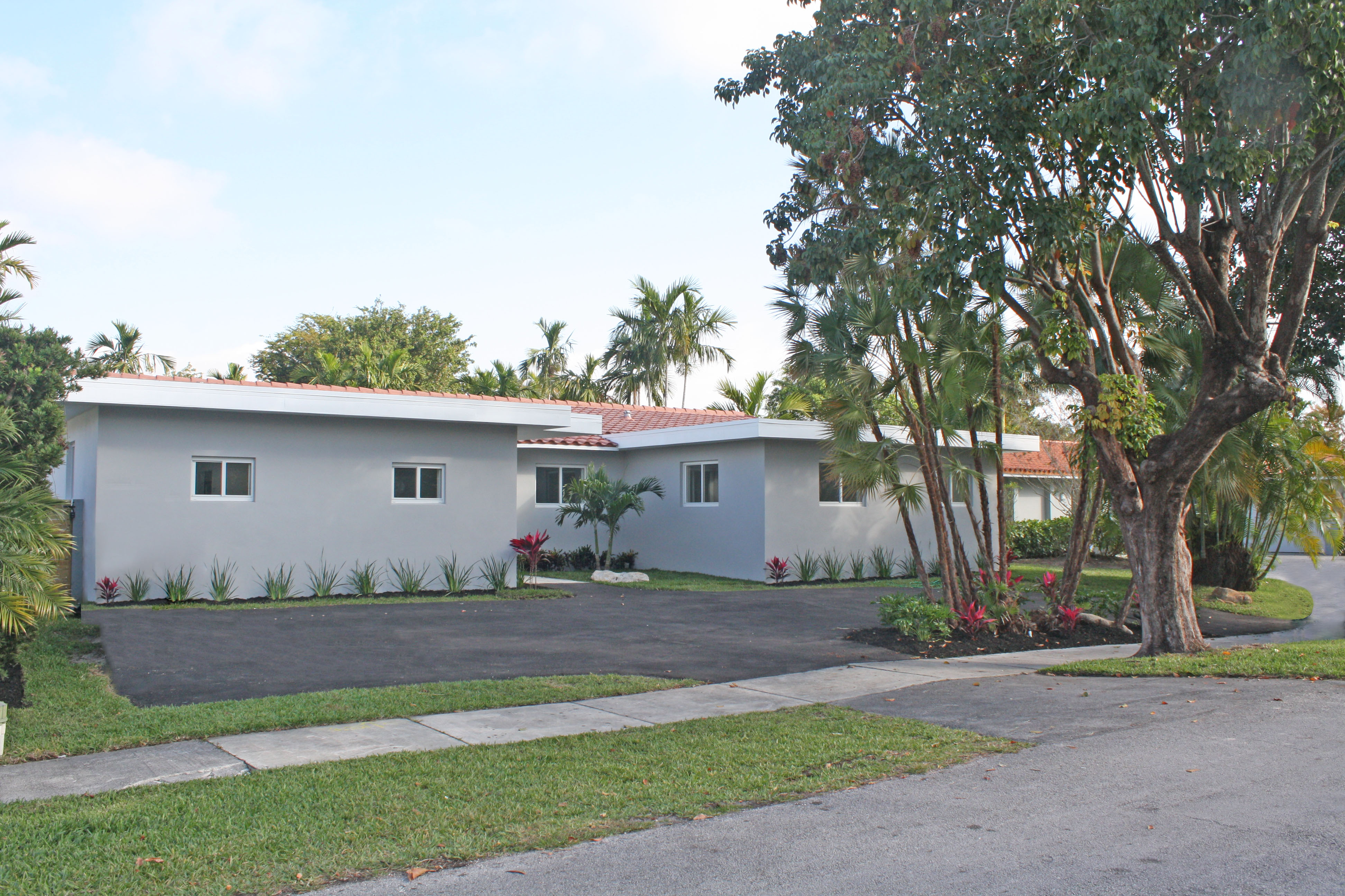 Aventura full renovation — exterior